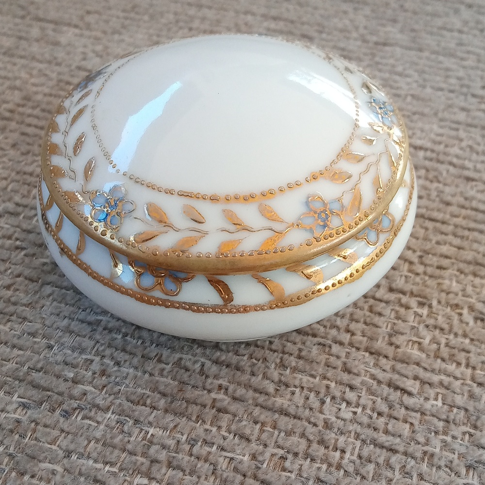 Nippon Hand Painted Ring/Jewelry Holder